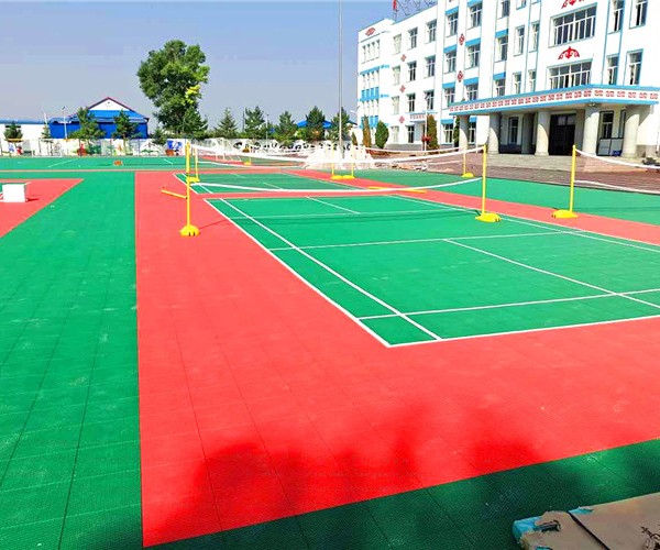 悬浮式篮球场拼装幸福宝污污导航在线的铺设